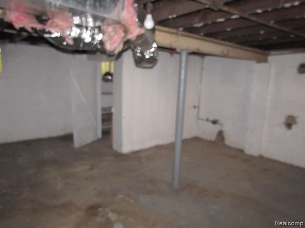 5270 MONTCLAIR Street, Detroit, MI 48213 — Photo 41