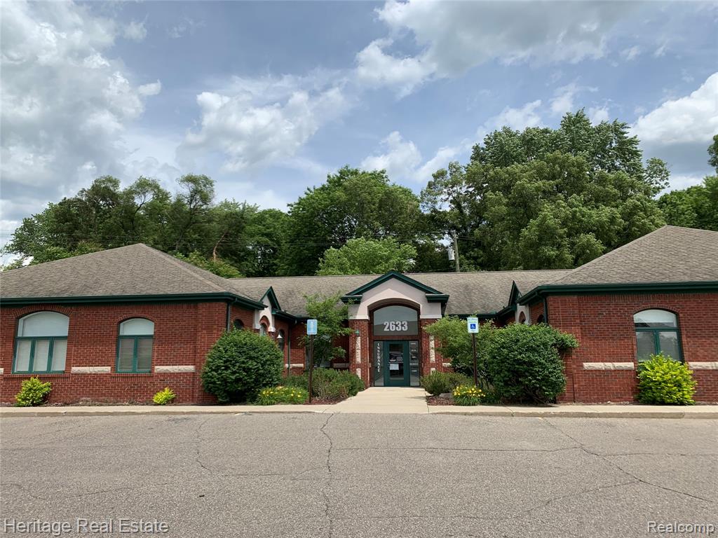 2633 S LAPEER Road, Lake Orion, MI