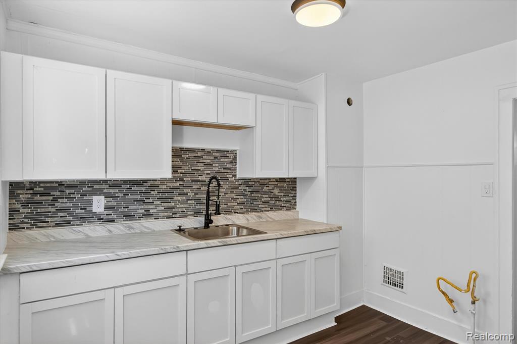 15875 Northlawn Street, Detroit, MI 48238 — Photo 18