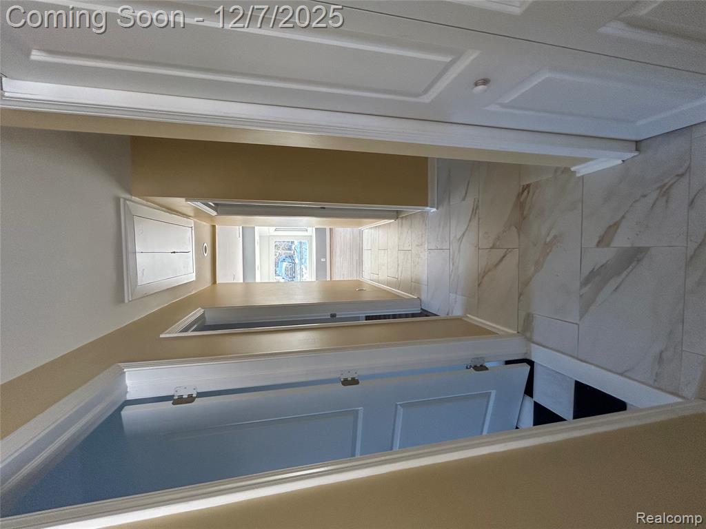 2488 Willow Beach Street, Keego Harbor, MI 48320 — Photo 23