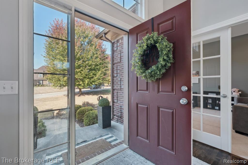 8000 Barrington Lane, Clarkston, MI 48348 — Photo 4