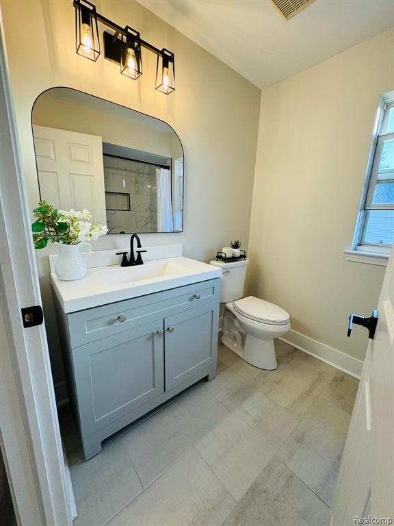 4234 BERKSHIRE Drive, Sterling Heights, MI 48314 — Photo 14