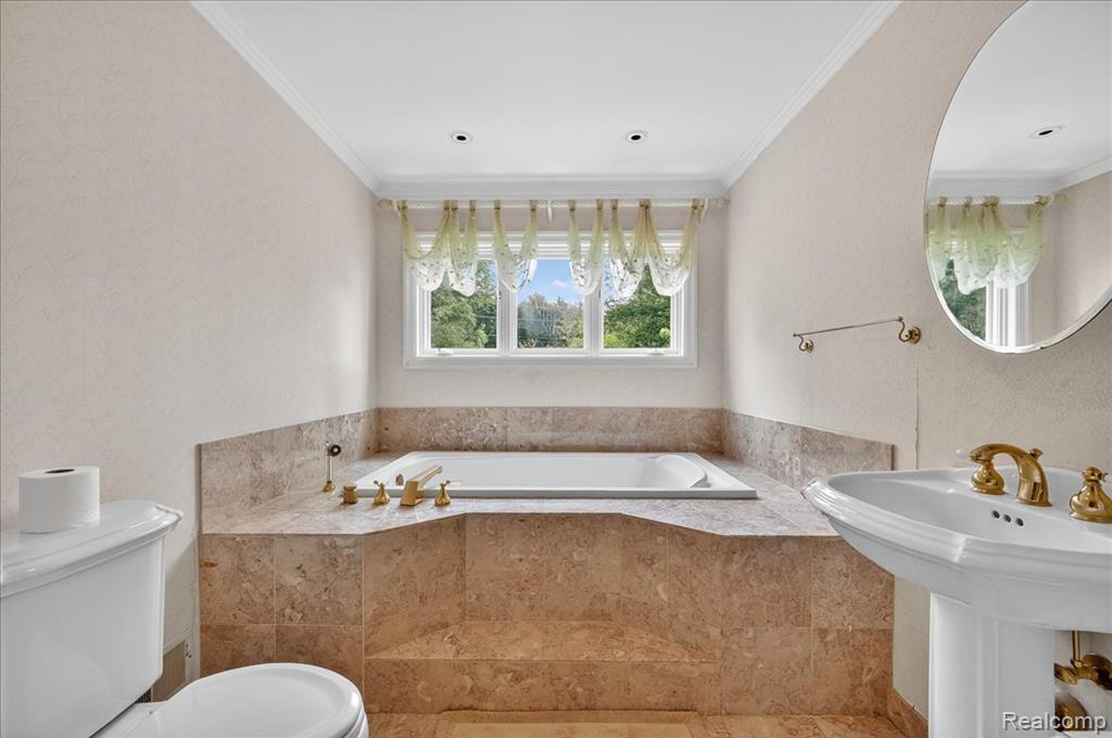 4815 Mill Creek Court, Rochester, MI 48306 — Photo 35