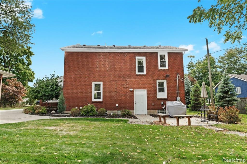 41840 E Ann Arbor Trail, Plymouth, MI 48170 — Photo 39