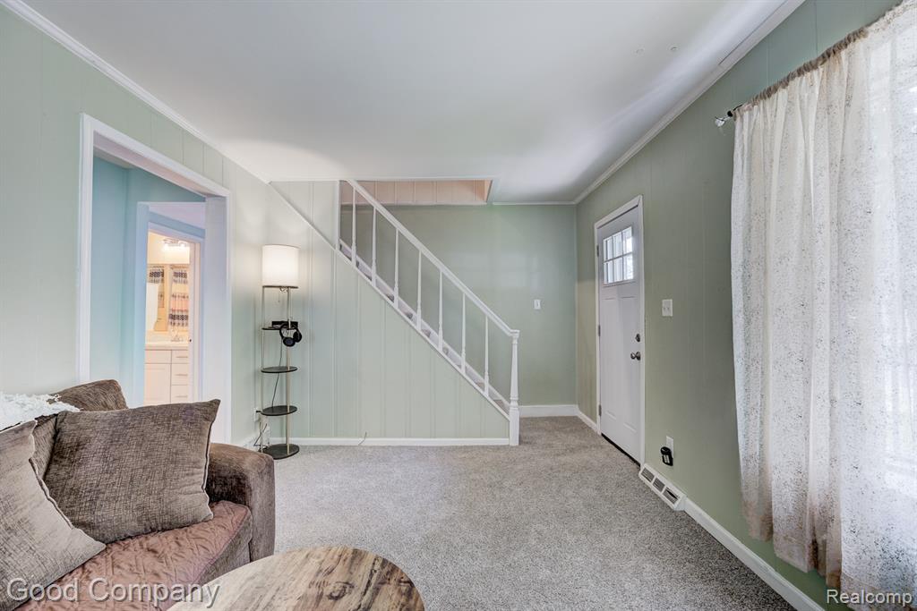 585 Roth Boulevard, Clawson, MI — Photo 4