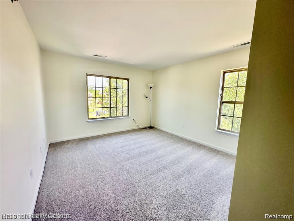 14301 Pinehurst Lane, Grand Blanc, MI 48439 — Photo 19