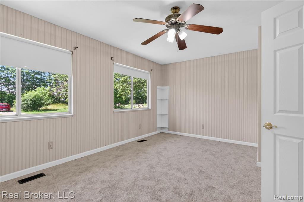 48050 Hull Road, Belleville, MI 48111 — Photo 27