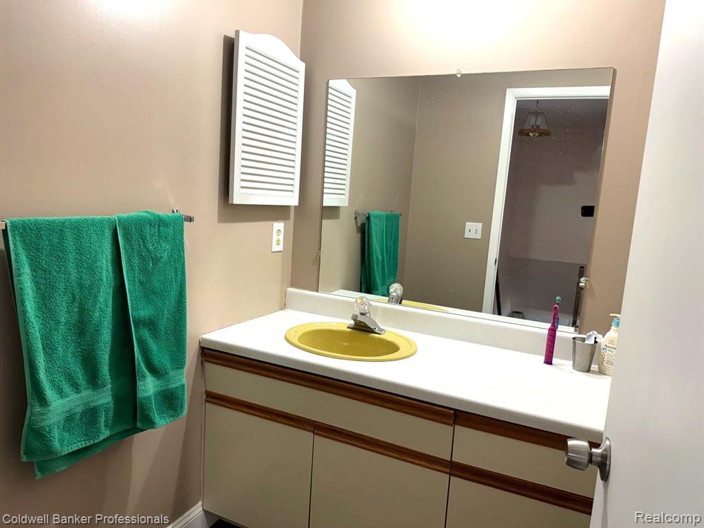 5147 BUCKINGHAM, Troy, MI 48098 — Photo 20