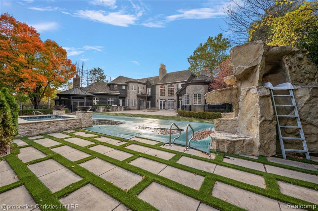 3701 Northwood, West Bloomfield, MI, 48324