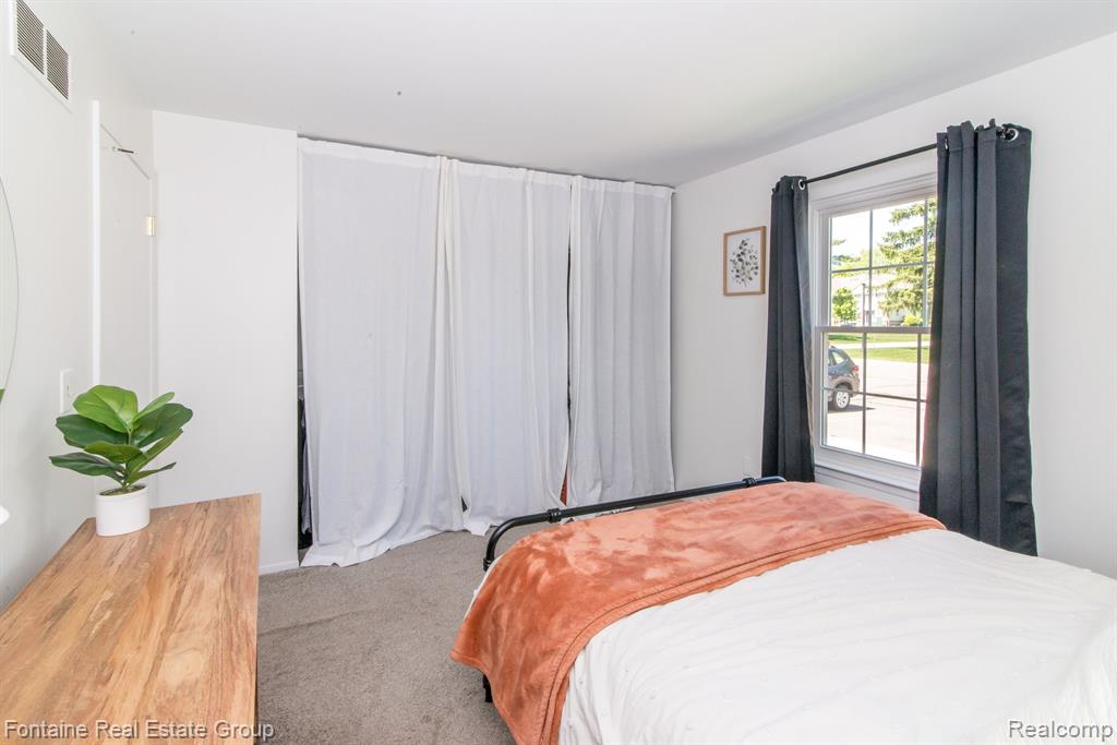 24606 BASHIAN Drive, Novi, MI — Photo 15
