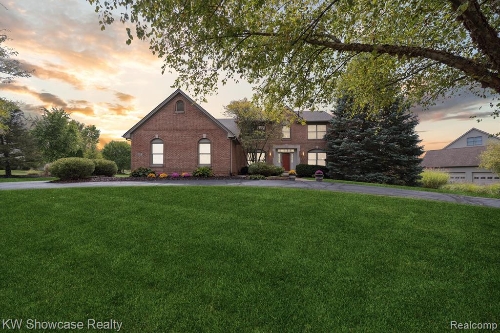 1147 Longview Lane, Saline, MI 48176 — front exterior