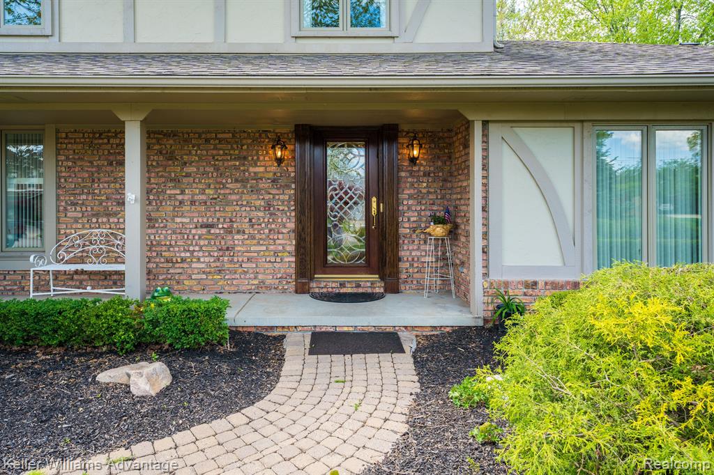 16131 Winchester Drive, Northville, MI 48168 — Photo 5