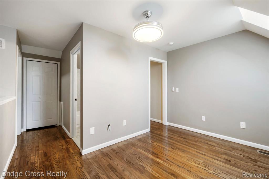 24877 Auburn Lane, Southfield, MI 48033 — Photo 22