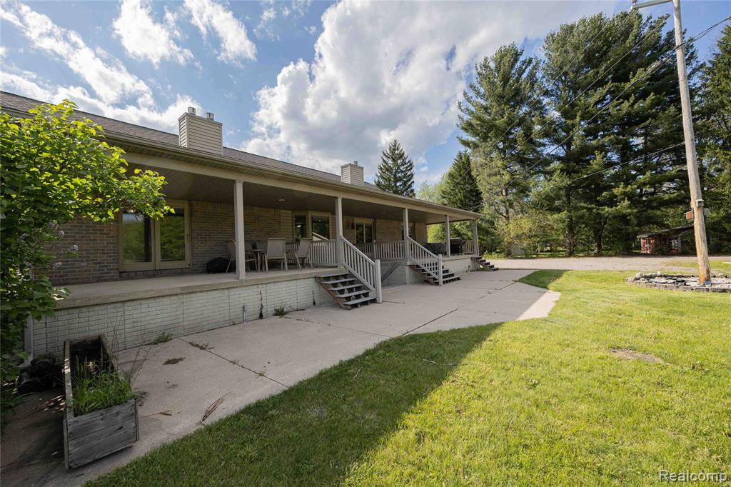 21855 Huron River Drive, New Boston, MI 48164 — Photo 46