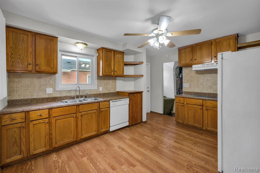 4934 McKinley Street, Dearborn Heights, MI 48125 — Photo 12