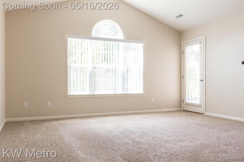 49144 W WOODS Drive, Shelby Twp, MI 48317 — Photo 4