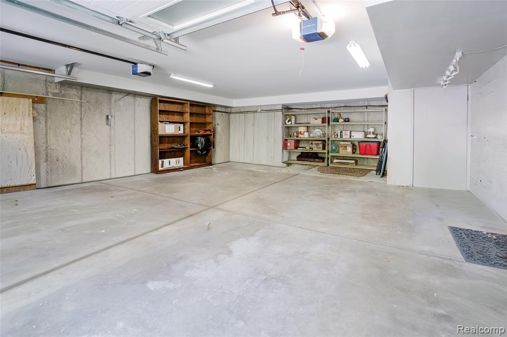 5105 Wah Ta Wah Drive, Clarkston, MI 48348 — Photo 25