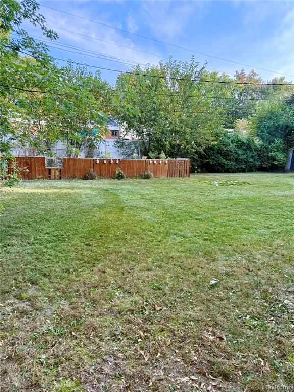 8636 War Bonnet Drive, Commerce Twp, MI 48382 — Photo 3