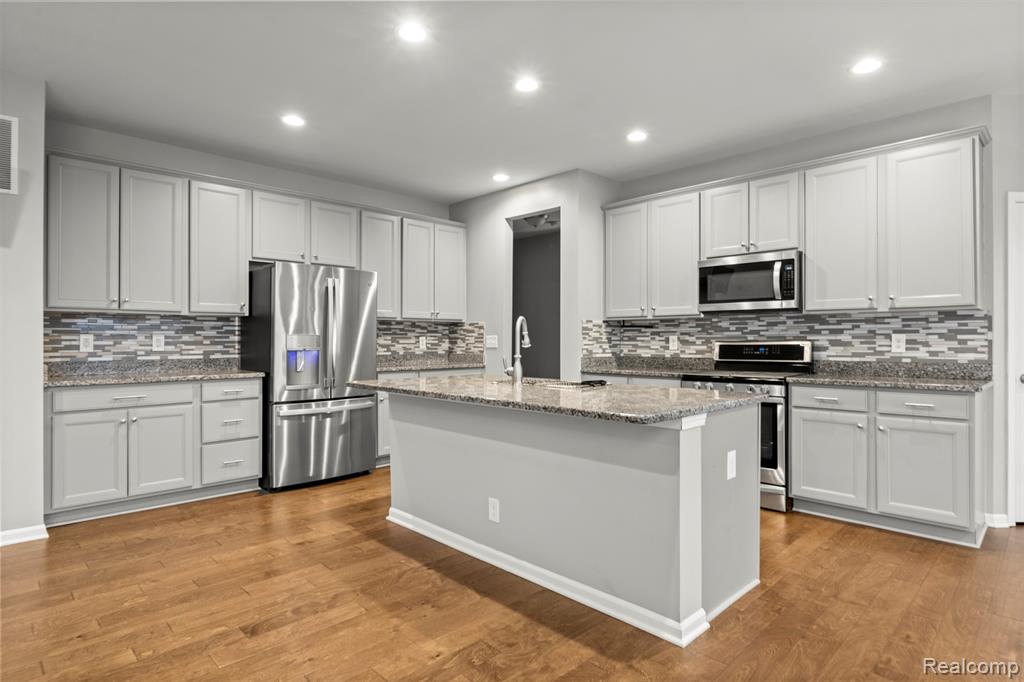 18967 Denali Circle, Northville, MI — Photo 12