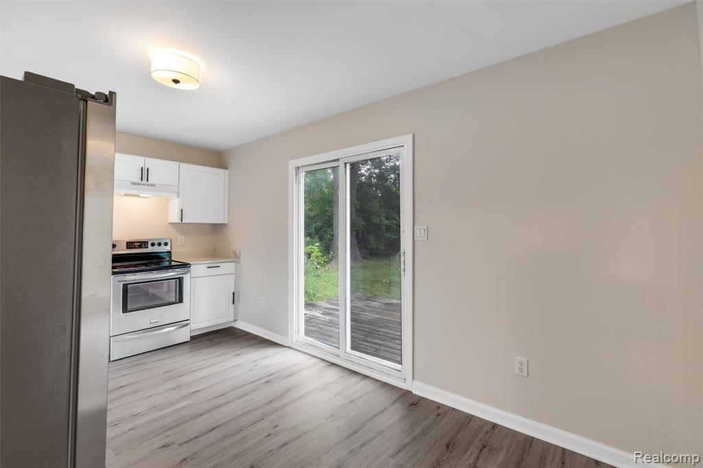 5850 Deering Street, Garden City, MI — Photo 10