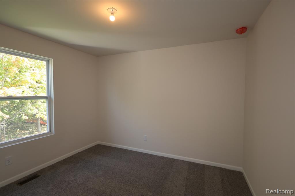 4320 Oak Street, Grand Blanc, MI 48439 — Photo 22