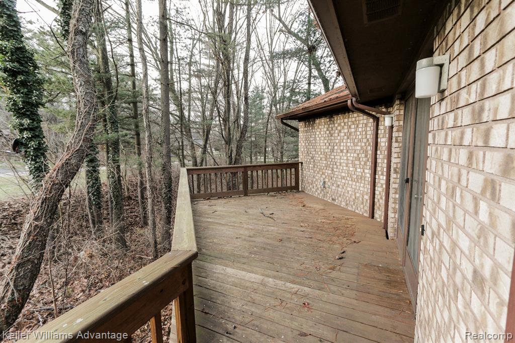 421 BONNIE Circle, Howell, MI 48843 — Photo 28