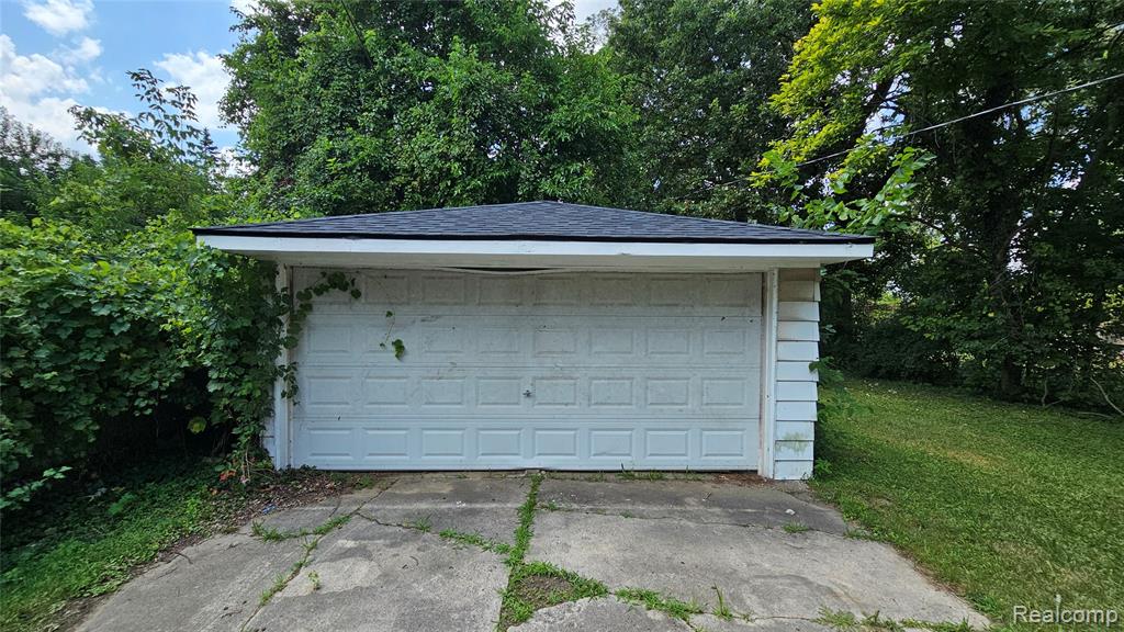 4695 Hereford Street, Detroit, MI 48224 — Photo 30