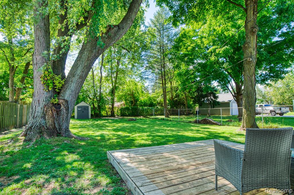 717 WHITNEY Street, Brighton, MI 48116 — Photo 16