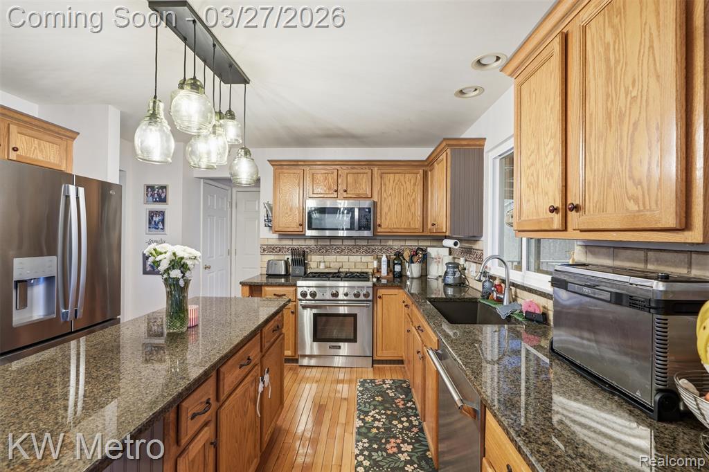 7598 Ring Neck Drive, Waterford, MI 48327 — Photo 9