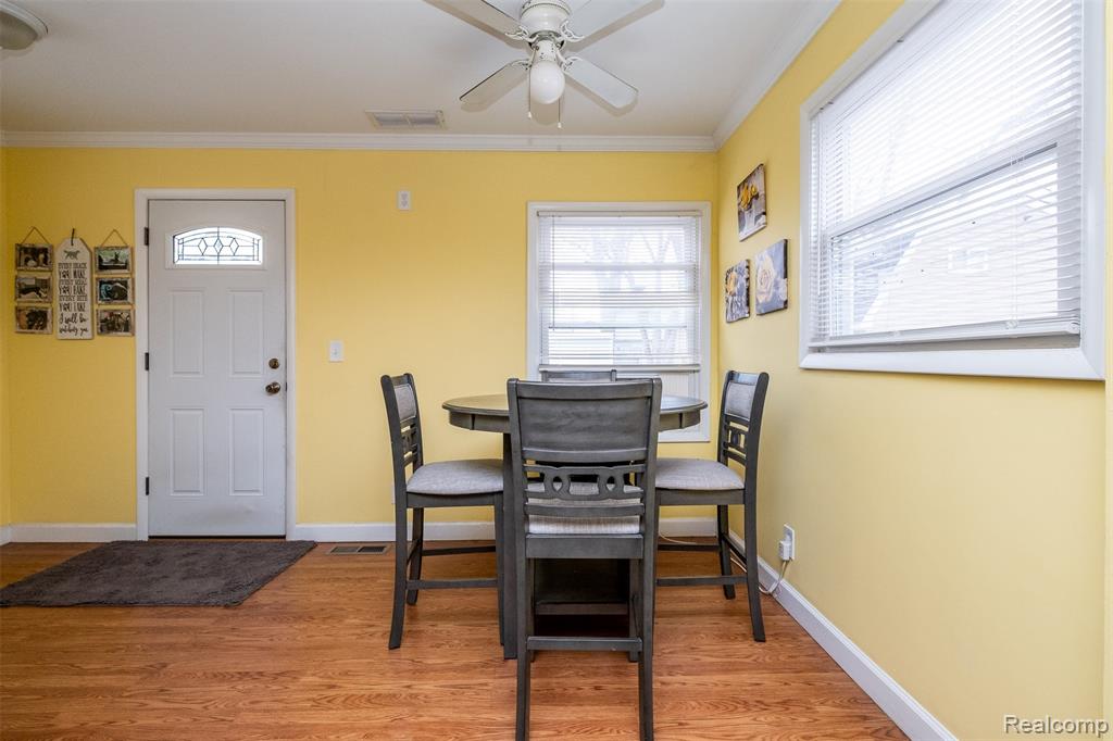 957 E Meyers Avenue, Hazel Park, MI 48030 — Photo 9