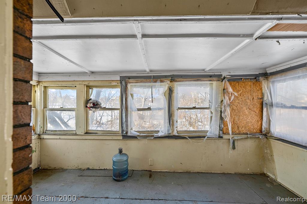 2187 HARDING Street, Detroit, MI 48214 — Photo 25