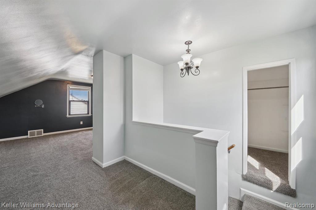836 CLINTON Street, Wyandotte, MI 48192 — Photo 18