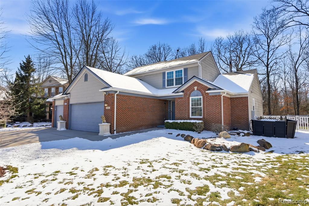 9140 Lakewood Drive, Whitmore Lake, MI 48189 — Photo 2