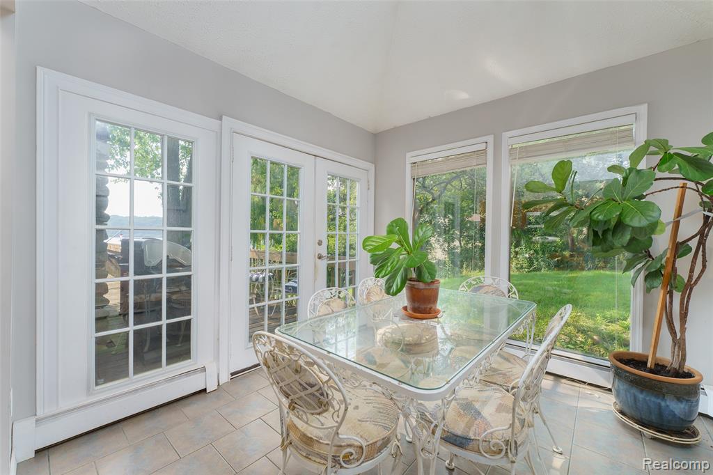 6304 Appleton Drive, Brighton, MI 48116 — Photo 7