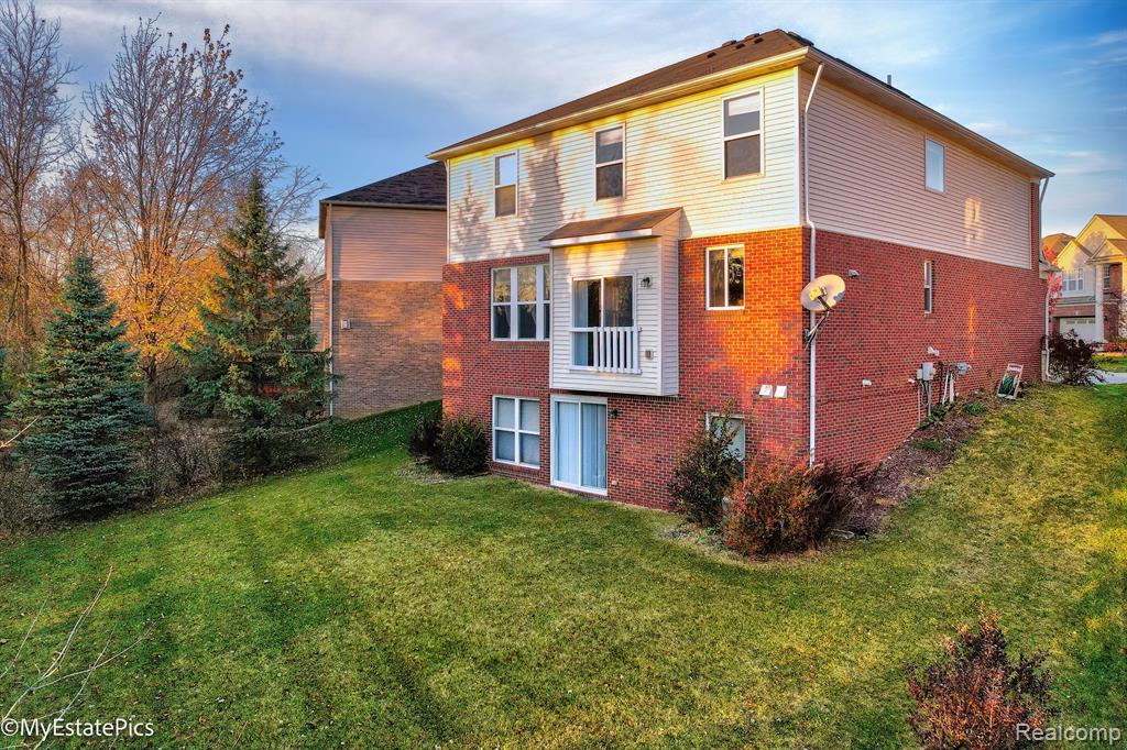 45101 BARTLETT Drive, Novi, MI — Photo 53
