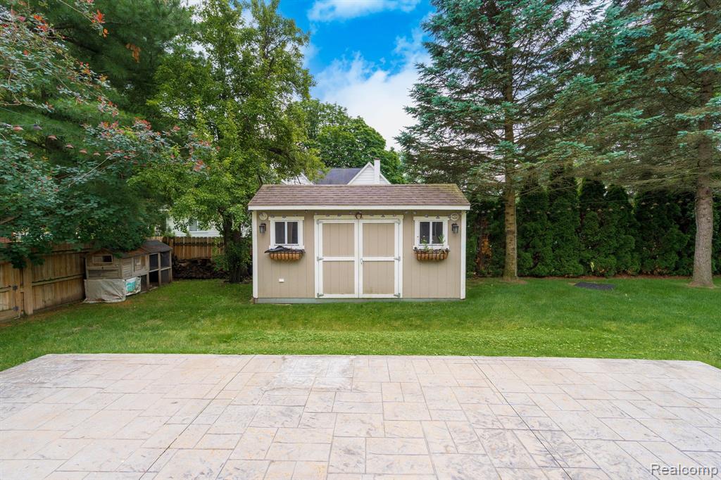 230 E Elizabeth Street, Lake Orion, MI 48362 — Photo 9