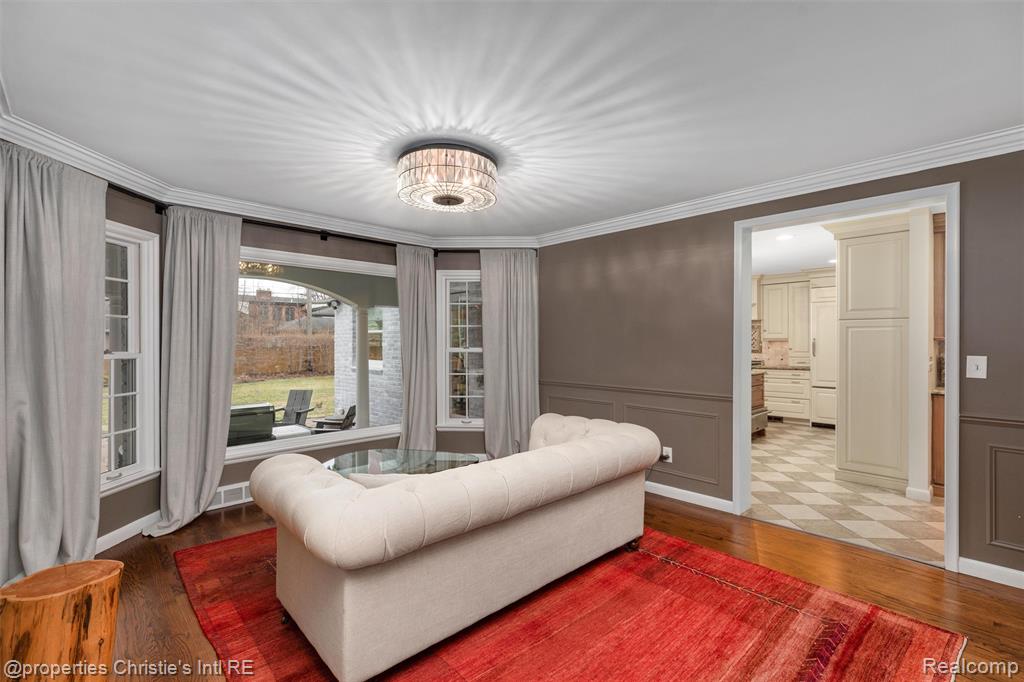 1059 Berkshire Road, Grosse Pointe Park, MI 48230 — Photo 12
