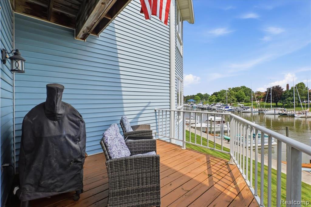 827 N Pointe, Port Huron, MI 48060 — Photo 43