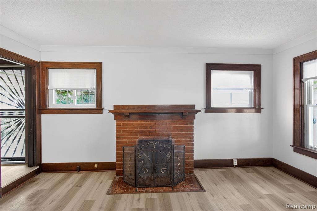 810 E 8th Street, Flint, MI 48503 — Photo 4