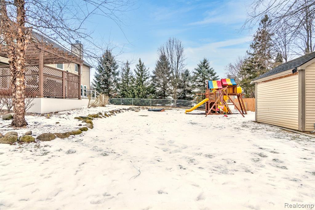 552 CROWN RIDGE Court, White Lake, MI — Photo 11