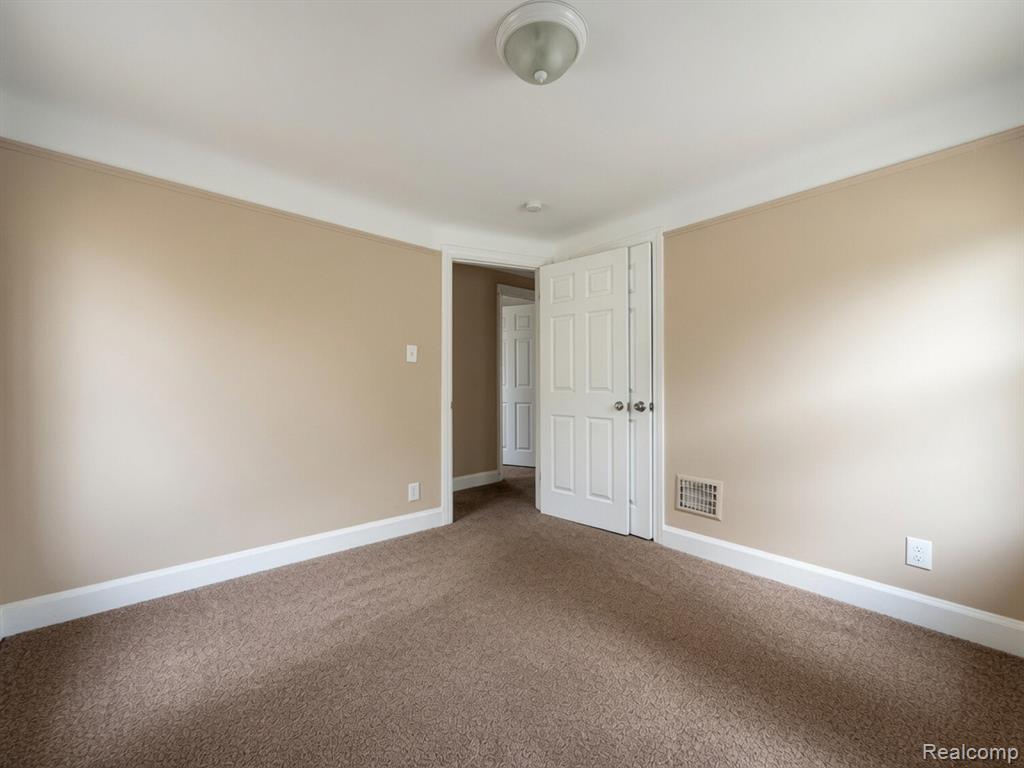 9161 Lakepointe Street, Detroit, MI 48224 — Photo 5