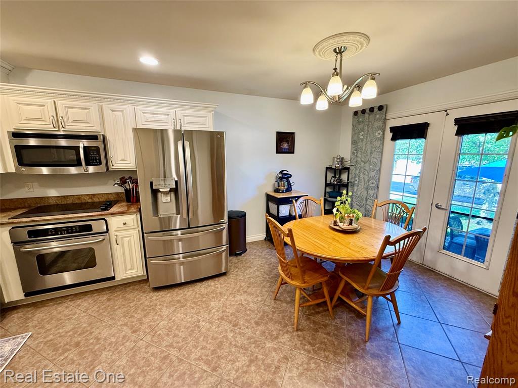 51063 Paxton Drive, New Baltimore, MI — Photo 8