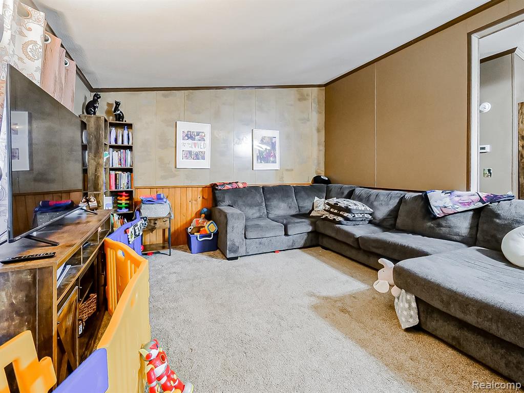 2015 Plum Street, Clarkston, MI 48348 — Photo 13