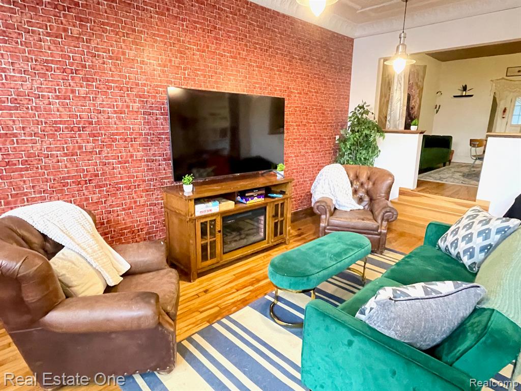 2454 Florian Street, Hamtramck, MI 48212 — Photo 22