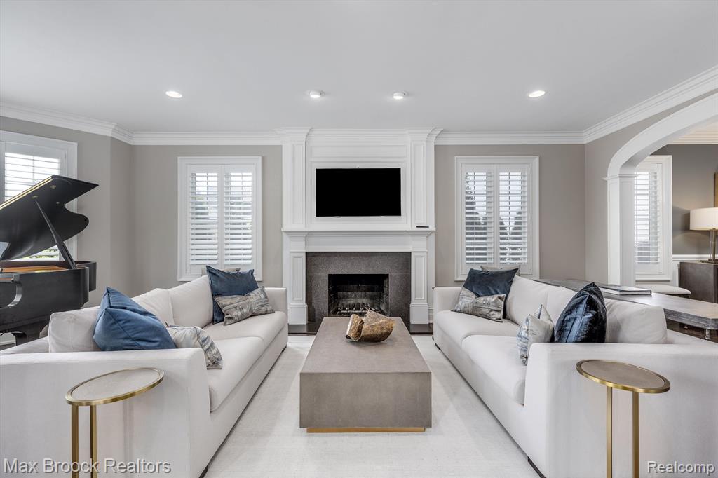 578 WOODLAND Street, Birmingham, MI 48009 — Photo 9