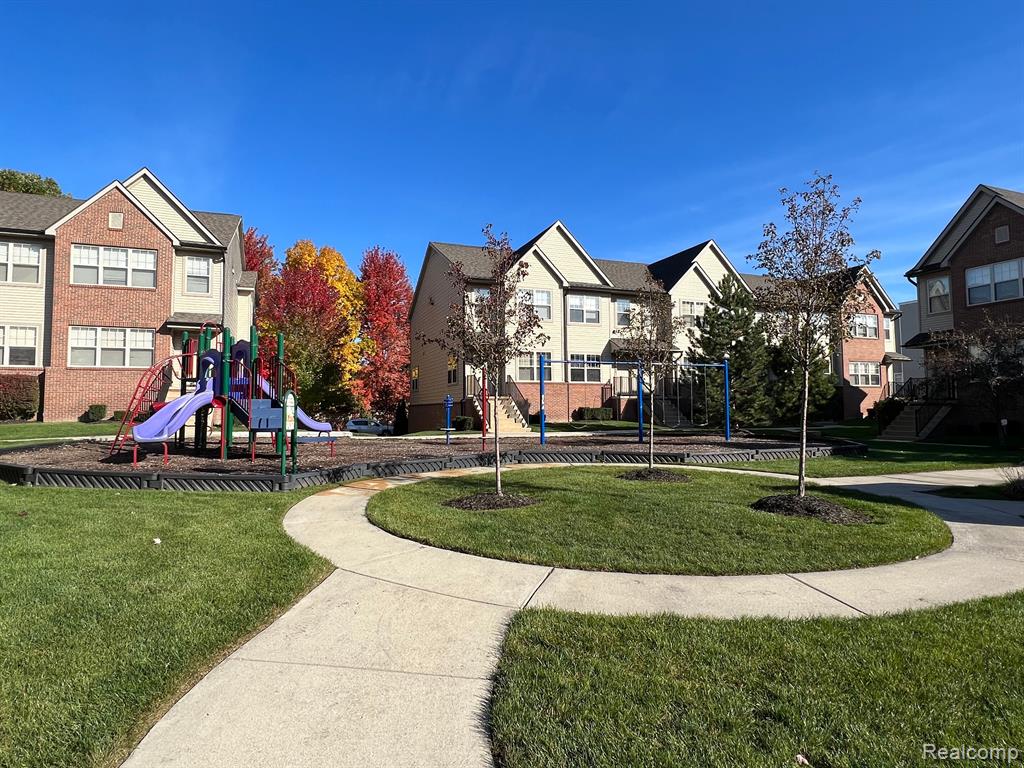 45732 UTICA PARK Boulevard, Utica, MI 48315 — Photo 20