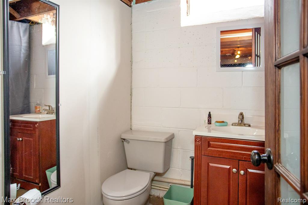 24460 Rosewood Street, Oak Park, MI 48237 — Photo 51