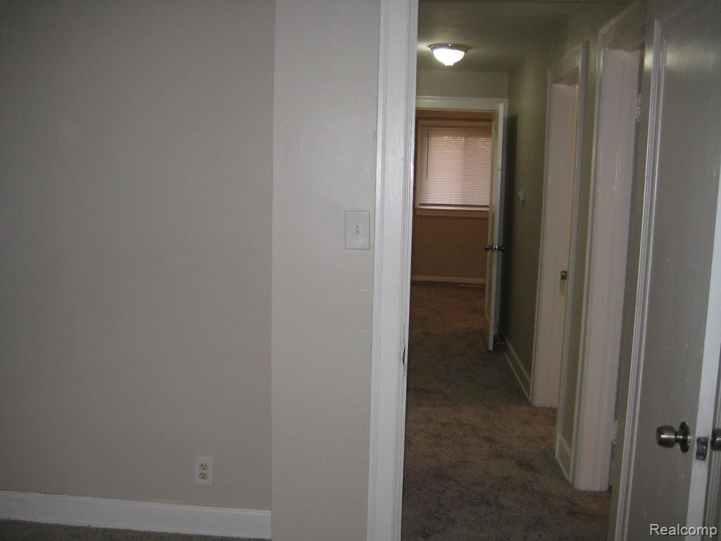 8066 NORMILE Street, Detroit, MI 48204 — Photo 36