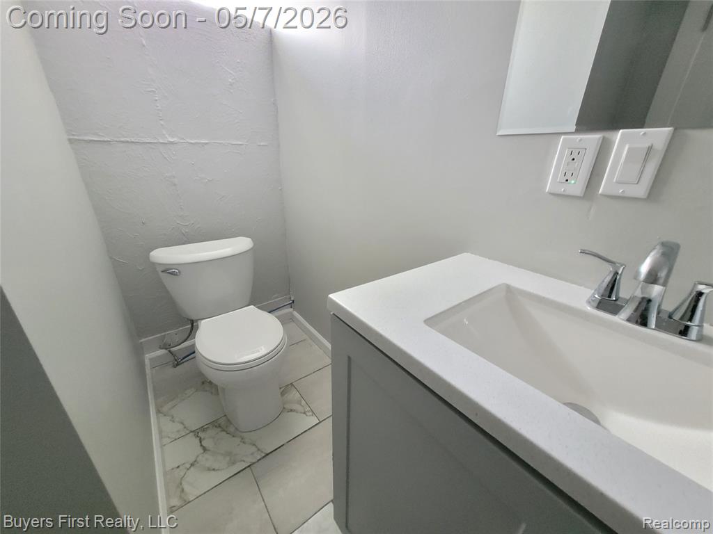 22084 Normandy Avenue, Eastpointe, MI 48021 — Photo 22