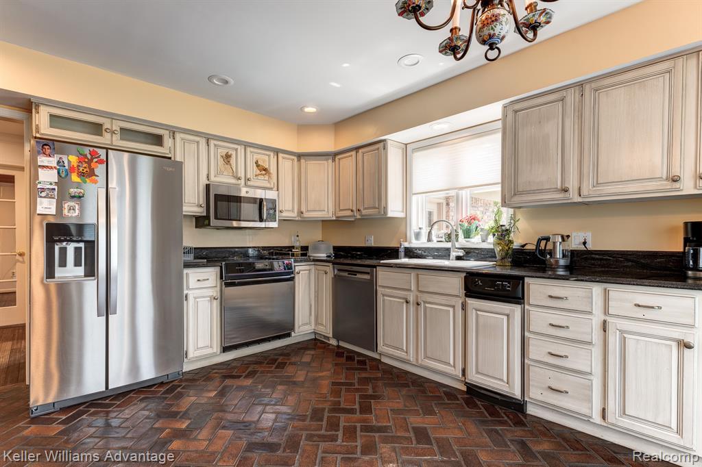16131 Winchester Drive, Northville, MI 48168 — Photo 16